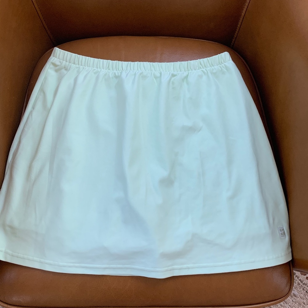 Nike golf skirt shorts lined pale green